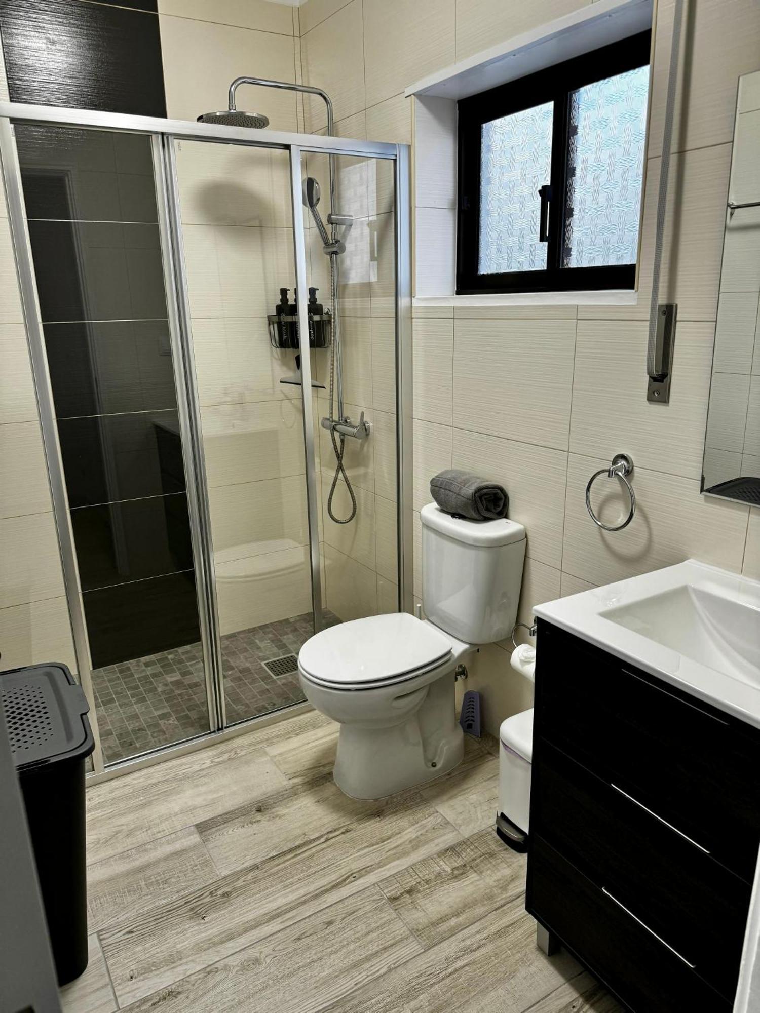 Princess Retreat Beautiful Modern Aprt 2 Min Walk From Quarteira Beach Esterno foto