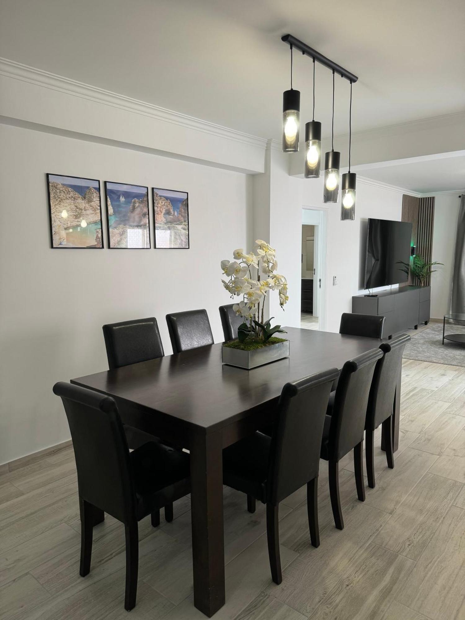 Princess Retreat Beautiful Modern Aprt 2 Min Walk From Quarteira Beach Esterno foto