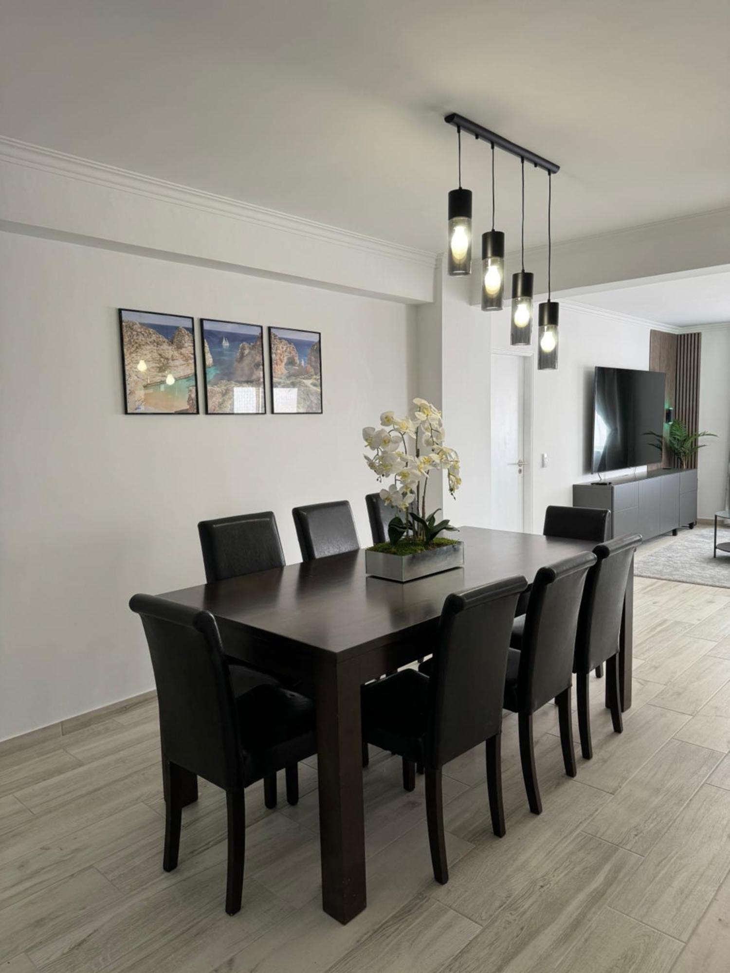 Princess Retreat Beautiful Modern Aprt 2 Min Walk From Quarteira Beach Esterno foto