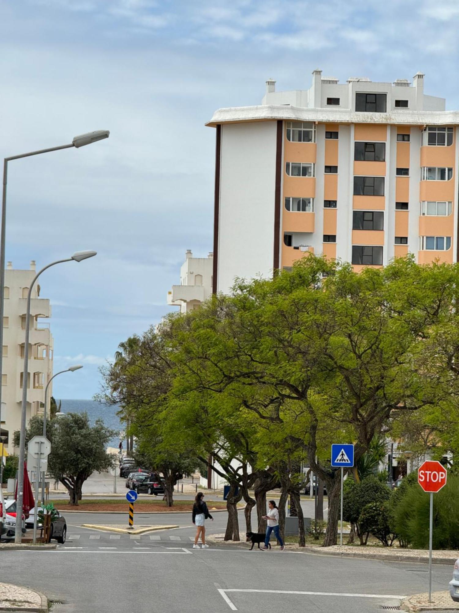 Princess Retreat Beautiful Modern Aprt 2 Min Walk From Quarteira Beach Esterno foto