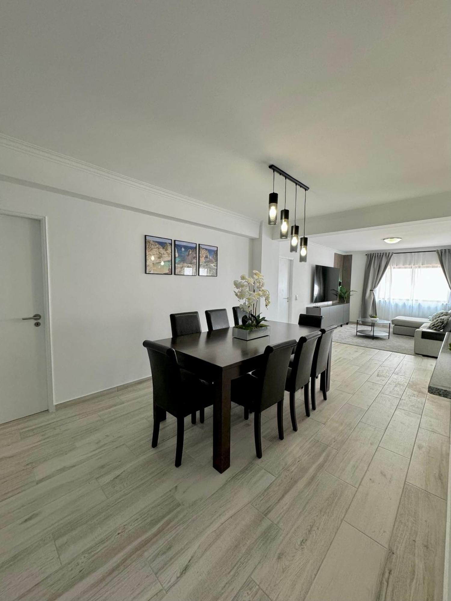 Princess Retreat Beautiful Modern Aprt 2 Min Walk From Quarteira Beach Esterno foto