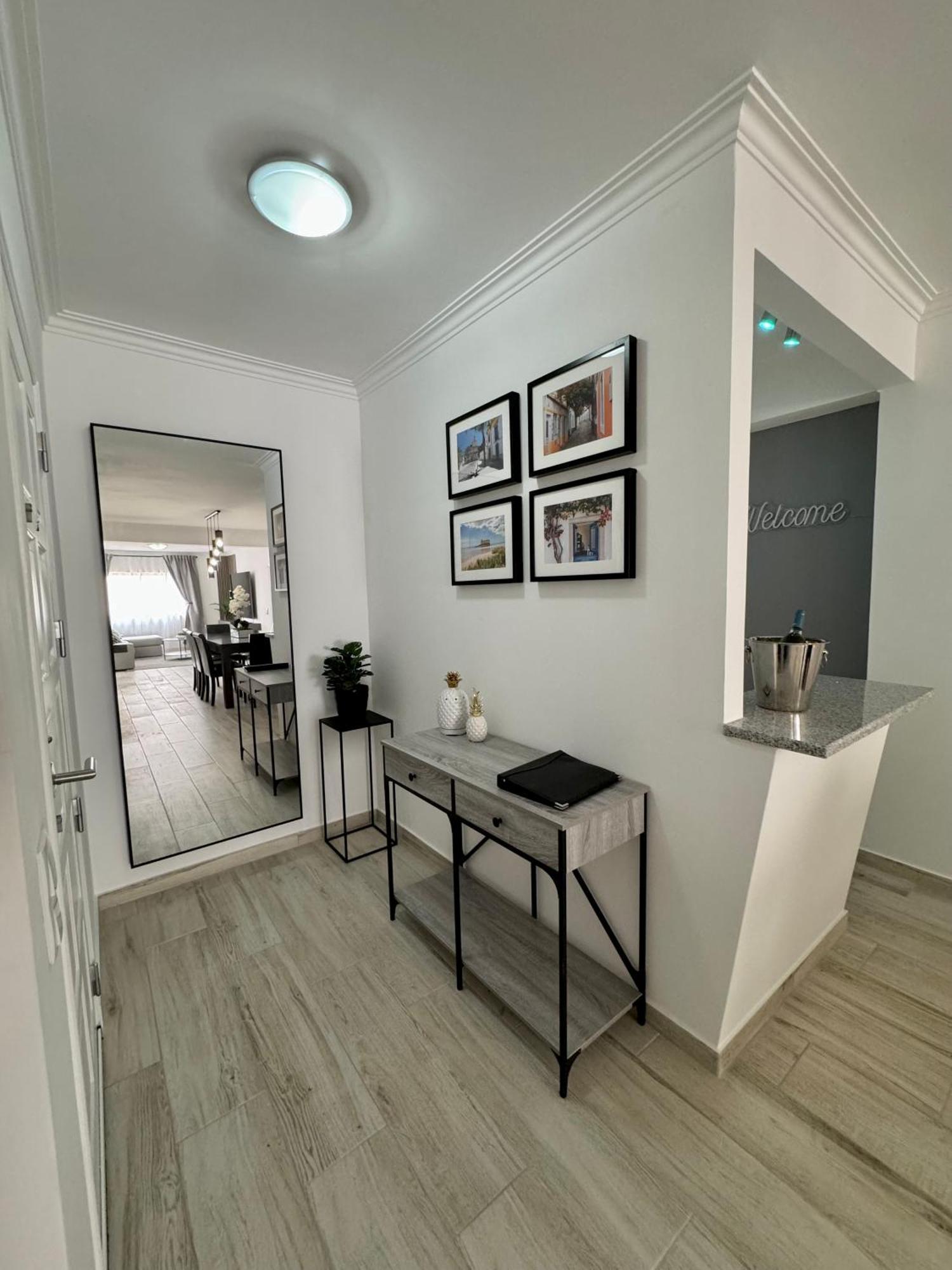 Princess Retreat Beautiful Modern Aprt 2 Min Walk From Quarteira Beach Esterno foto